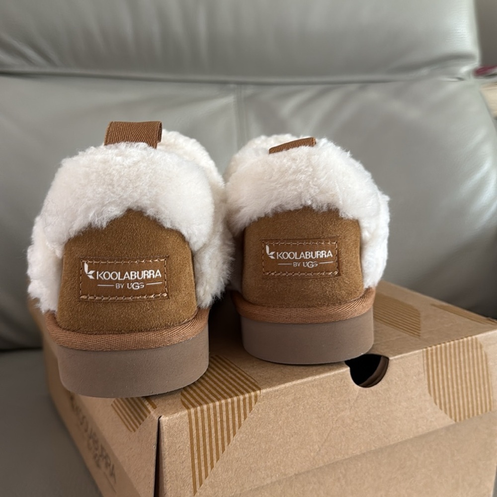**SOLD ON MERCARI**NIB UGG Koolaburra Advay Slip-On Women’s Size 6 - Picture 4 of 6